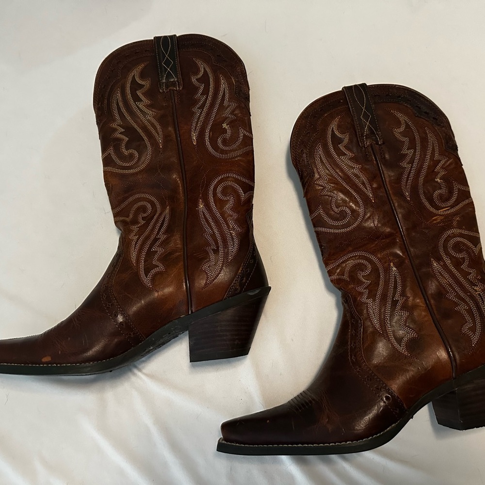 Women’s Ariat Boots sz8